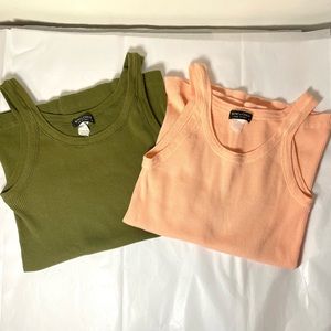 MIMI & COCO bundle of 2 ribbed tank tops (size M)